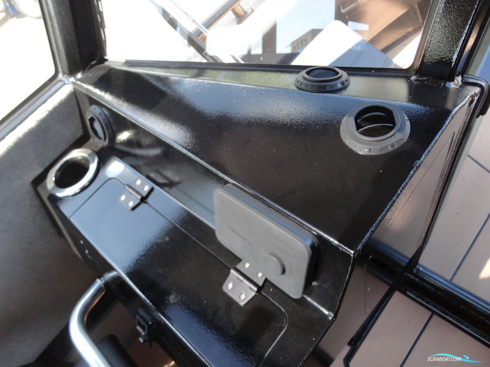 Ums Boat Cabin Cruiser