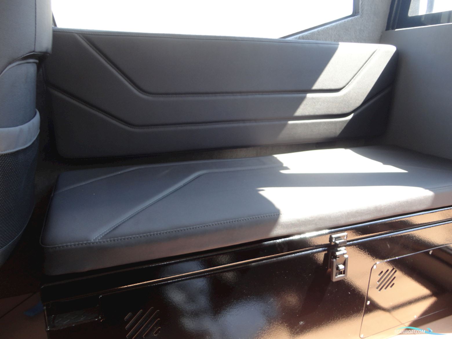 Ums Boat Cabin Cruiser