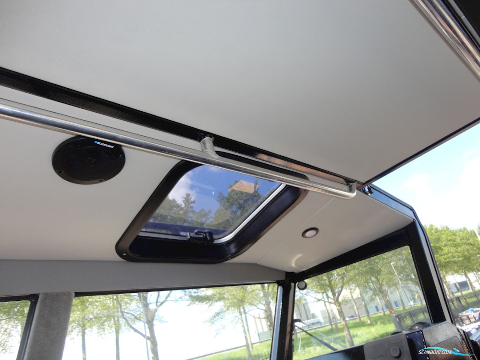 Ums Boat Cabin Cruiser