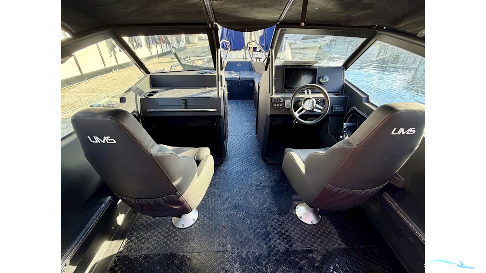 Ums Boats 805 DC