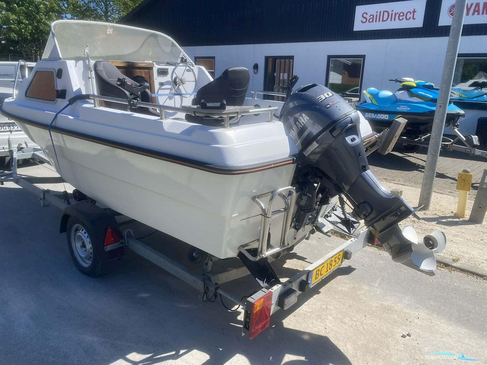 Uttern 4450C Kabinebåd Med Yamaha F30 Motorboat 1996, with Yamaha engine, Denmark