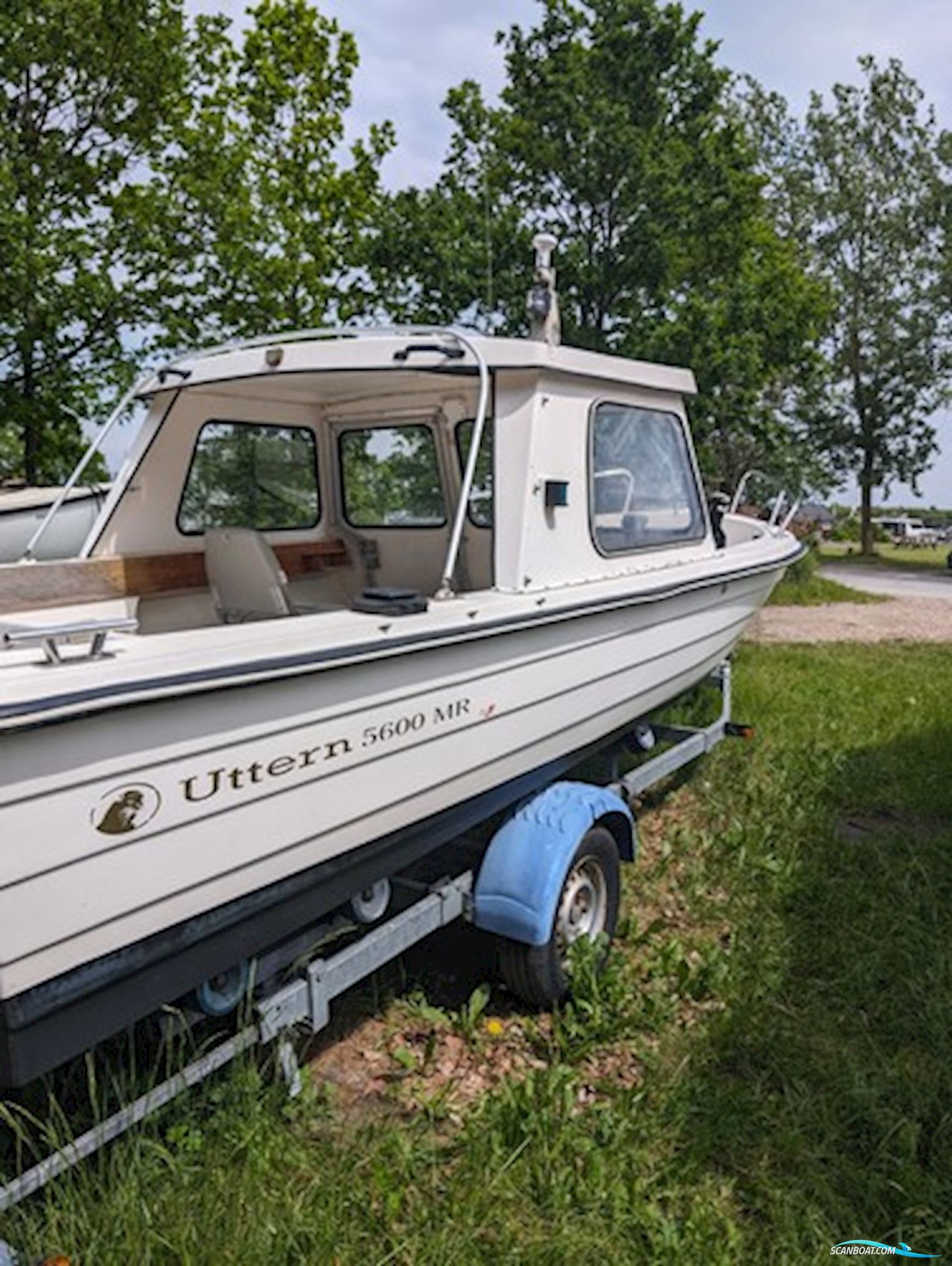 Uttern 560 MR Motorboat 2000, with Suziki ( 130 Timer ) engine, Denmark