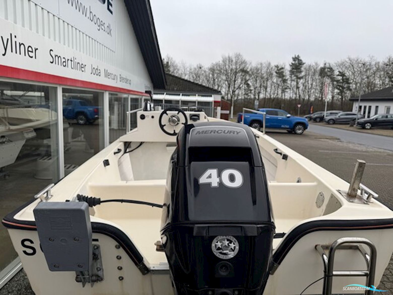 Uttern 560Ø med 40 hk Mercury-EFI 4 takt