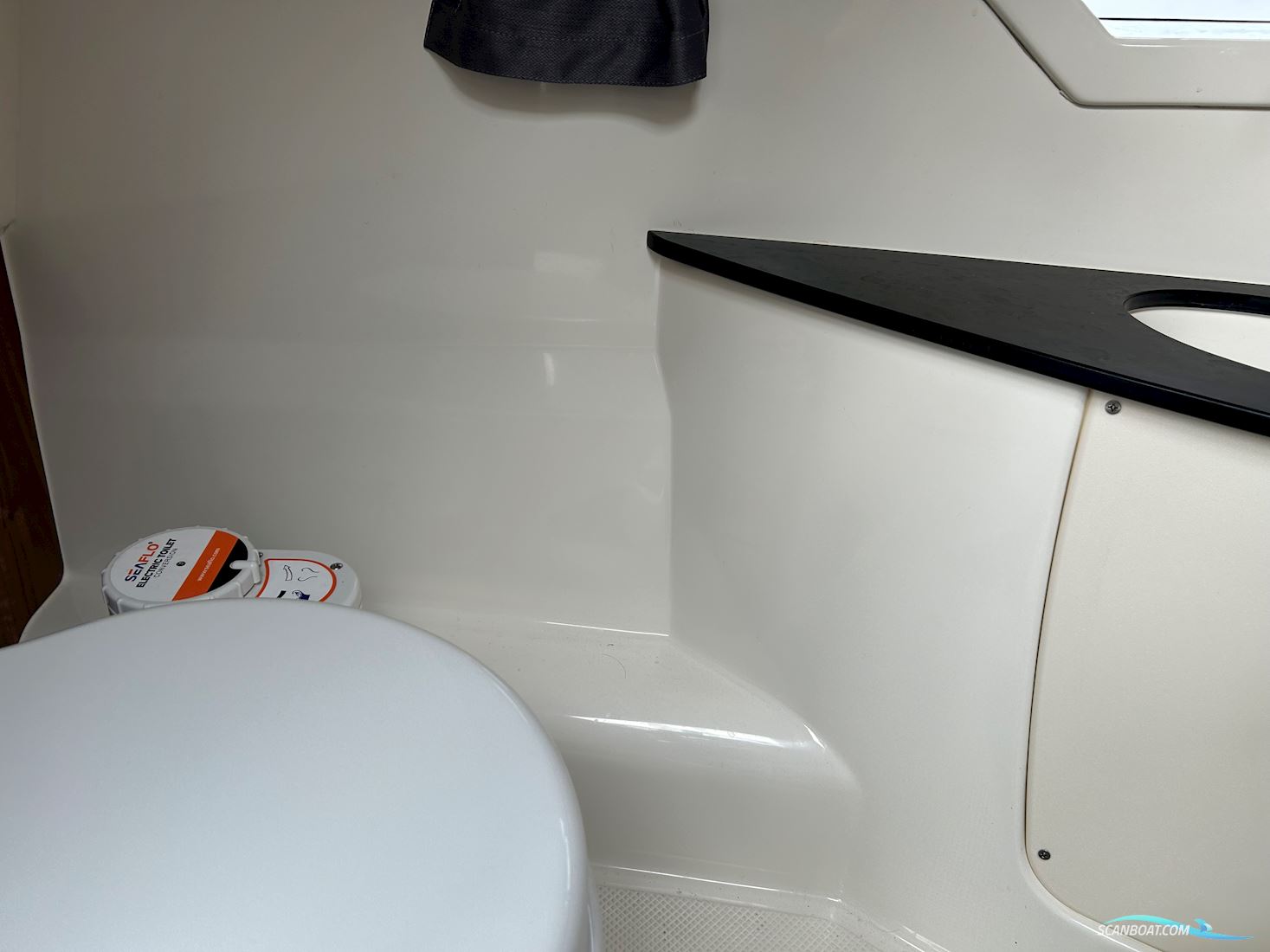 Uttern D77 Premium Edition