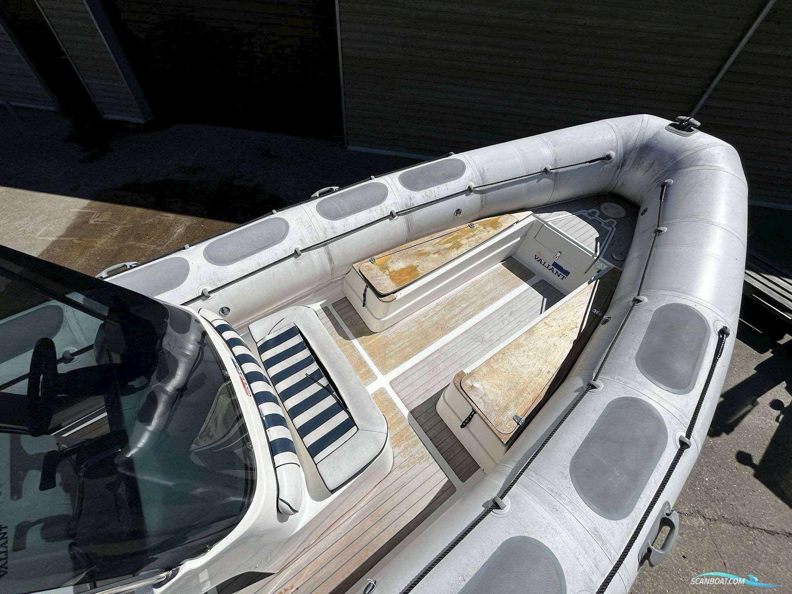 Valiant 750 Med 250 hk Verado