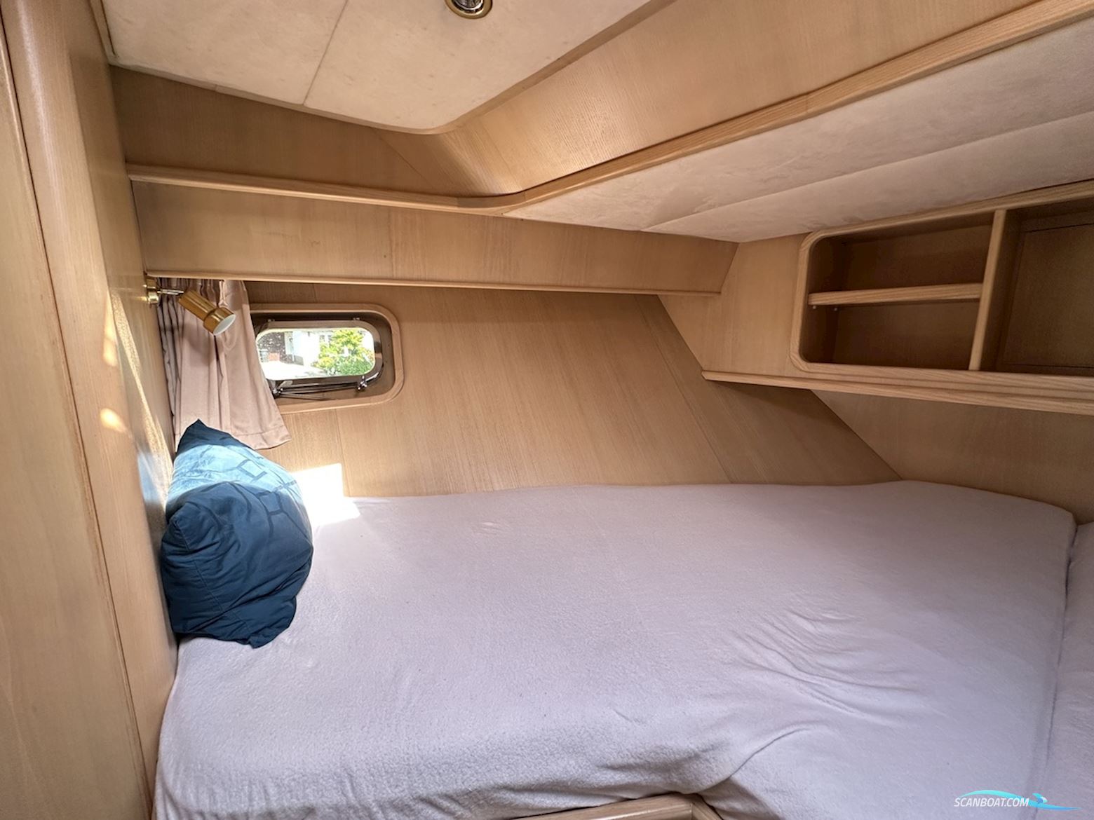 Valk  Vitesse 48