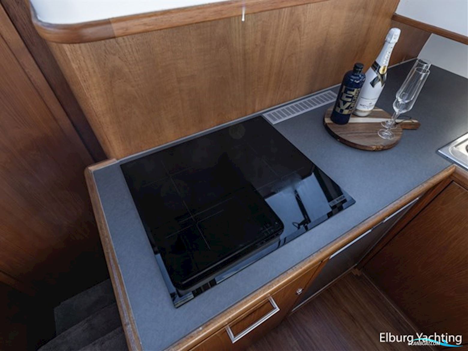 Valk Continental 1600 - Open Kuip