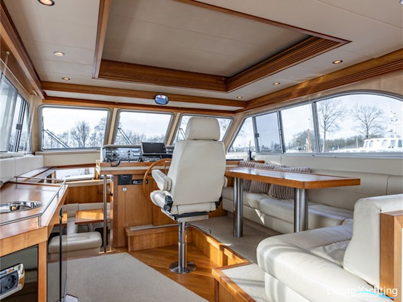 Valk Continental 1900 - Wheelhouse