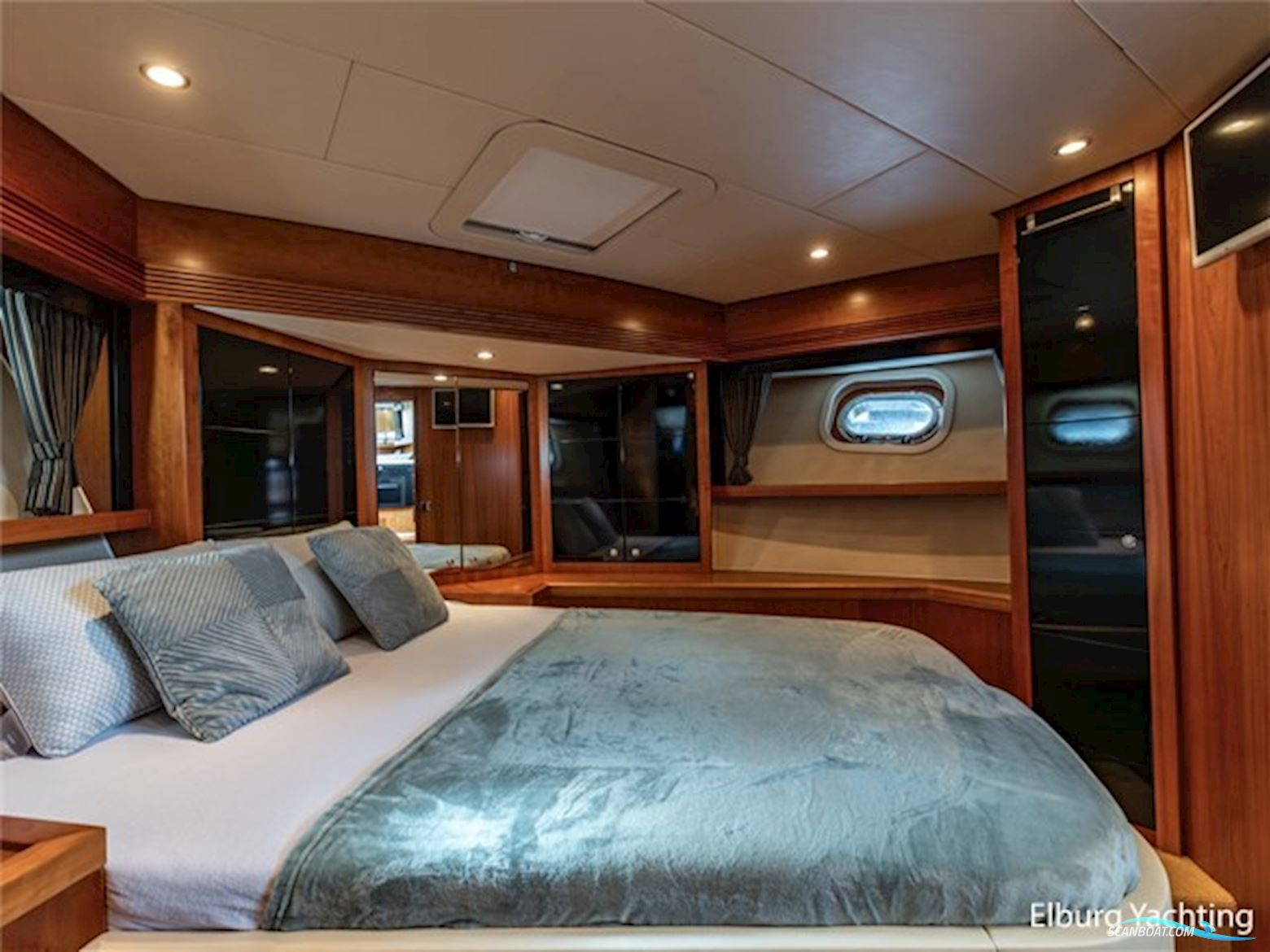 Valk Continental 1900 - Wheelhouse