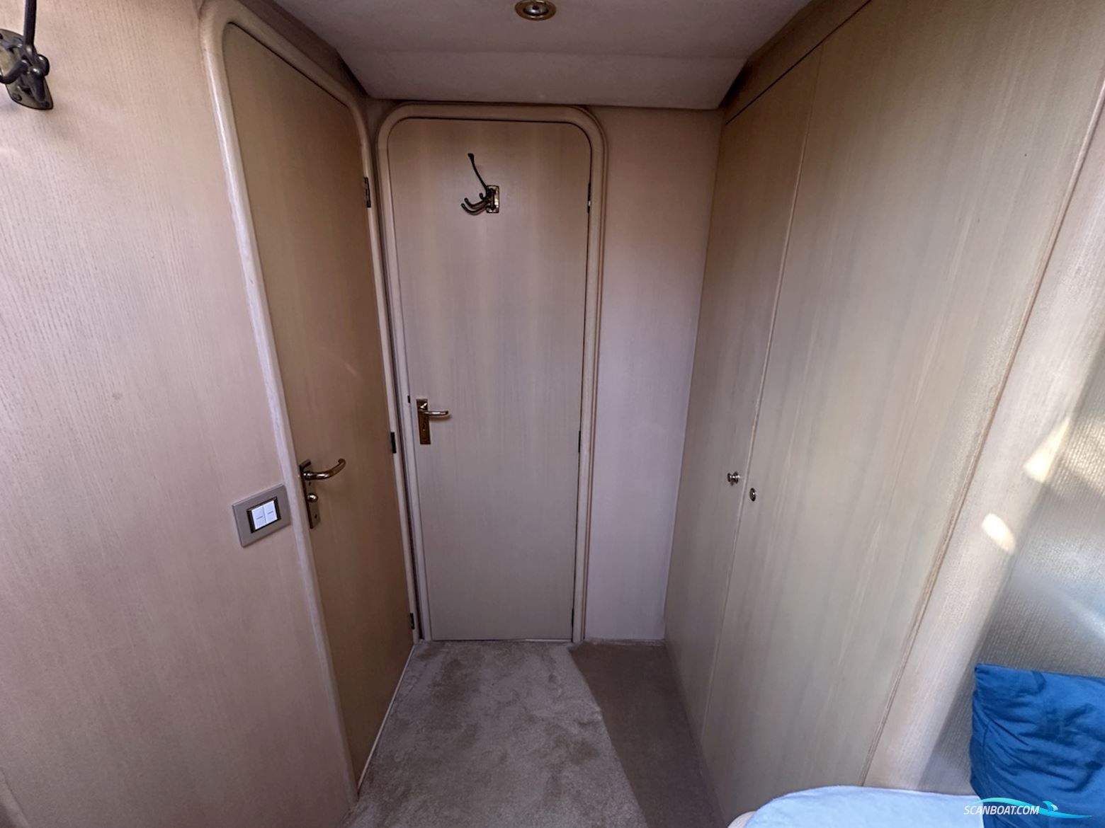 Valk Vitesse 48