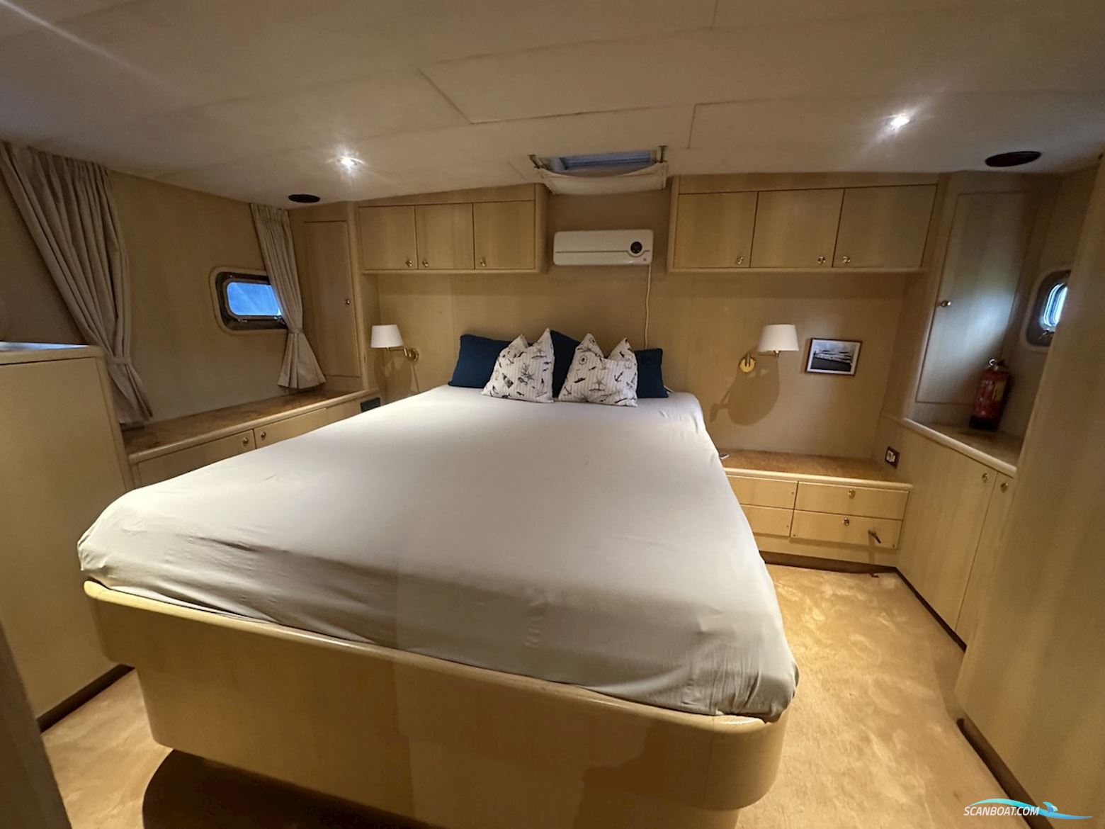 Valk Vitesse 48