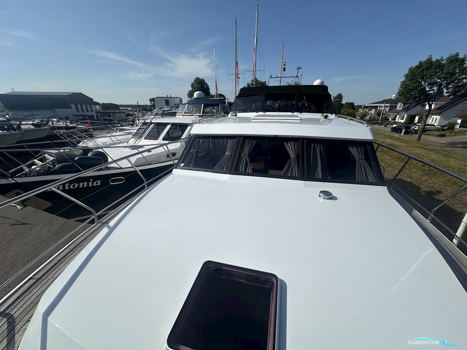 Valk Vitesse 48