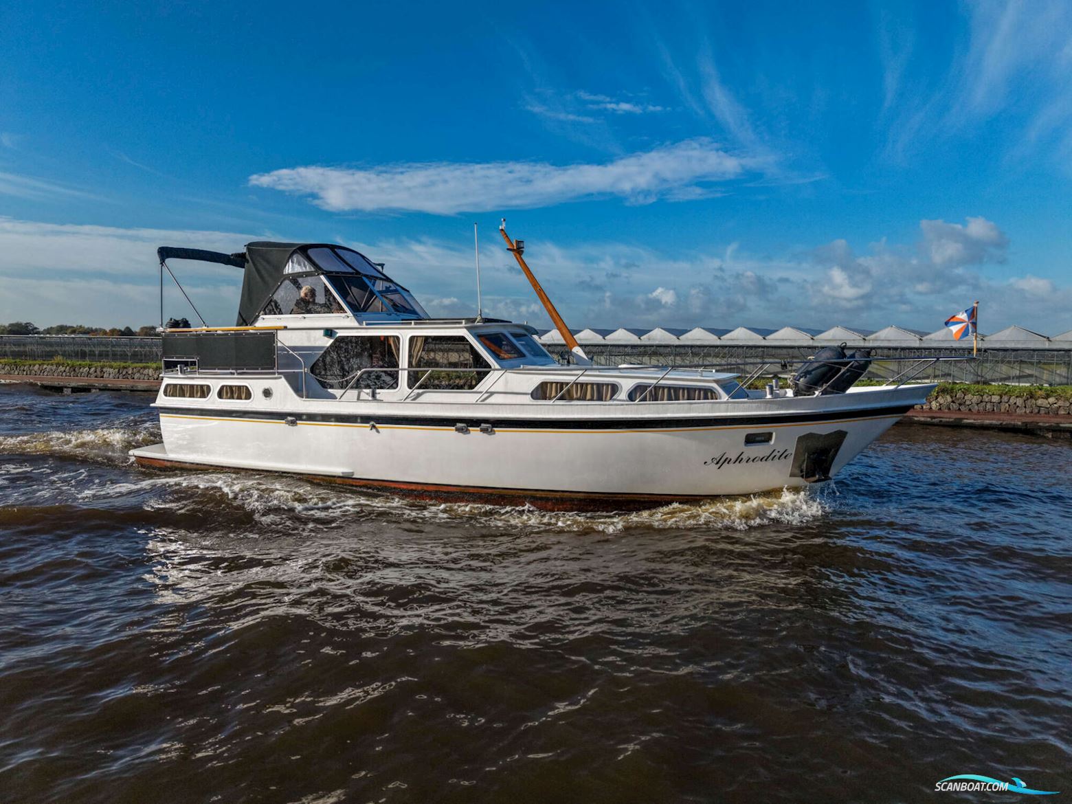 Valkkruiser 10.60 AK Cabrio Motorboat 1981, with Iveco engine, The Netherlands