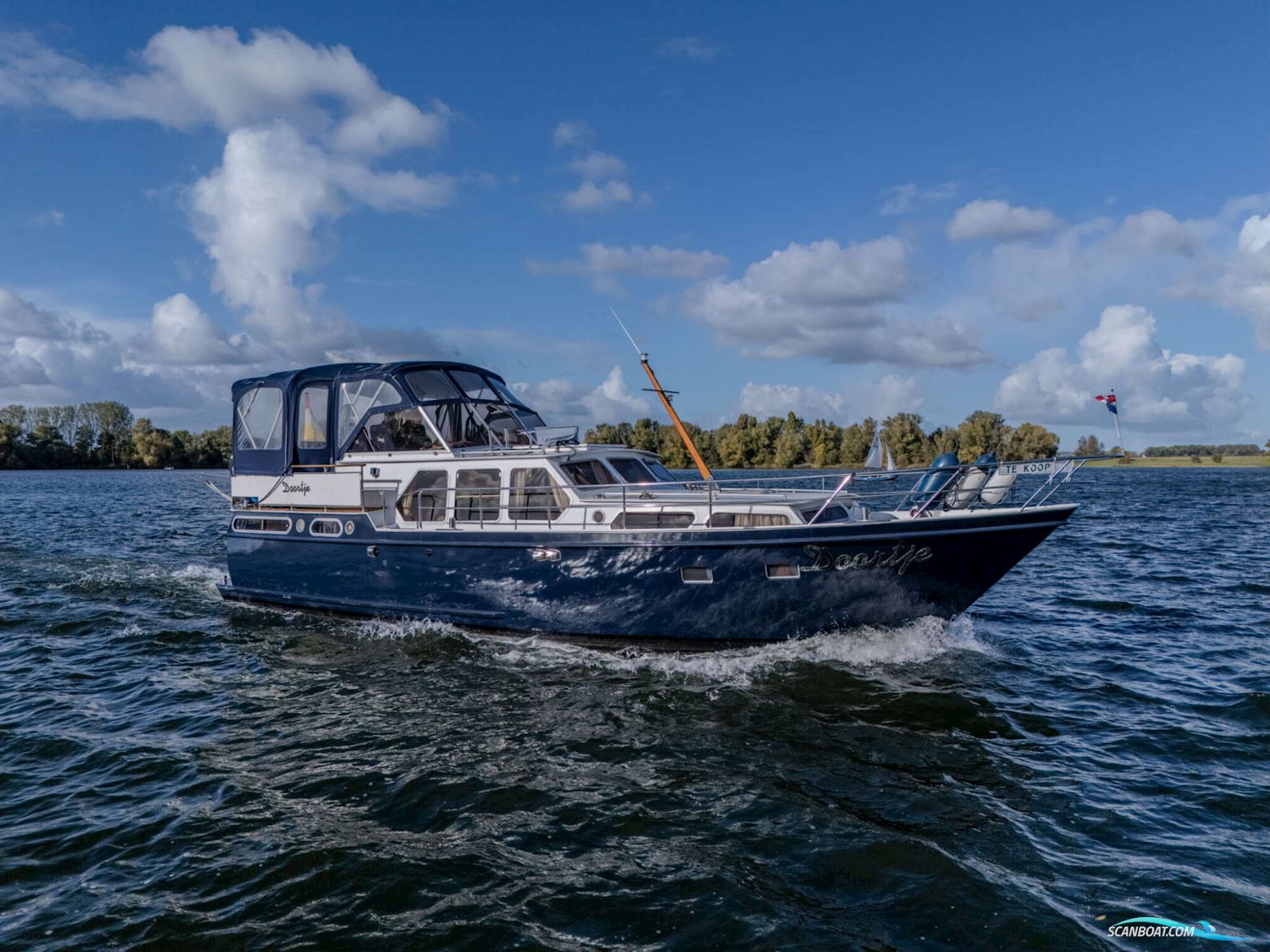 Valkkruiser 11.80 AK Cabrio Motorboat 1978, with DAF engine, The Netherlands