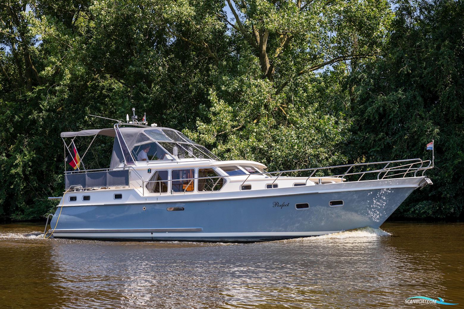 Valkkruiser Content 42 Motorboat 1995, with Iveco engine, The Netherlands