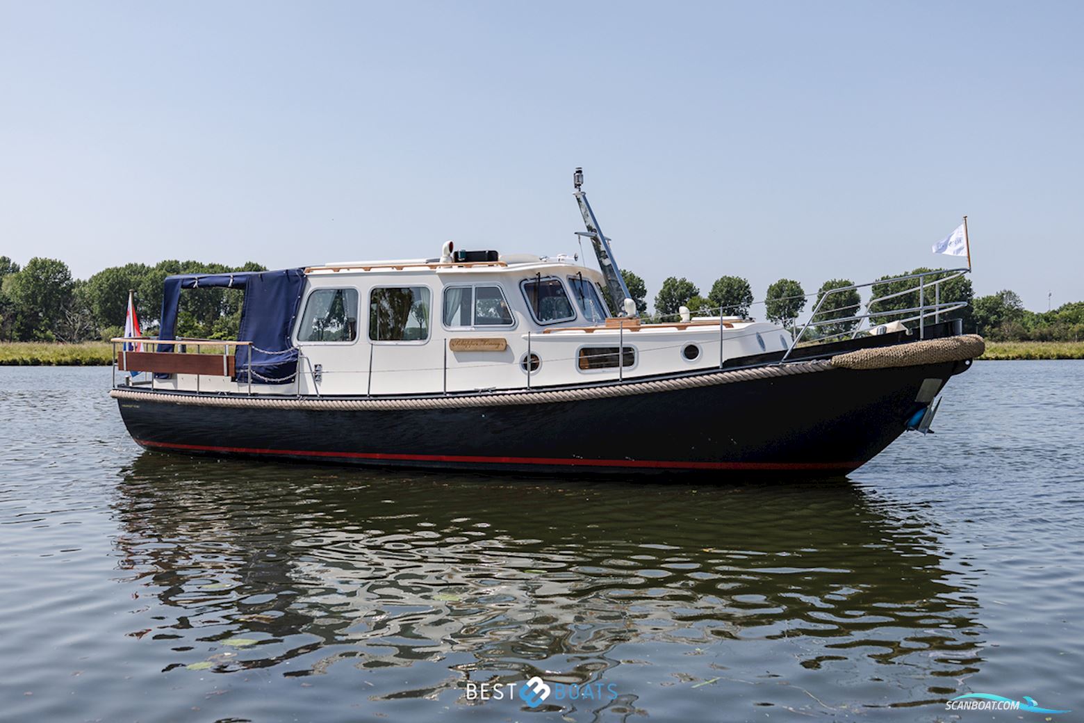 Valkvlet 10.60 OK Motorboat 1999, with Vetus-Deutz is Een Samenwerking Tussen Vetus, Bekend om Maritieme Apparatuur, en Deutz, Een Gerenommeerde Fabrikant Van Dieselmotoren. Samen Leveren engine, The Netherlands