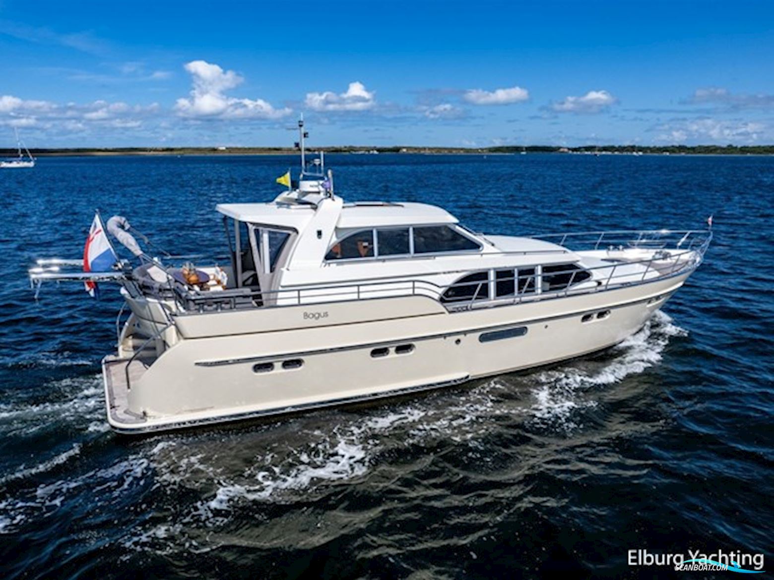 Van Den Hoven Exclusive 1600 - Stabilizers Motorboat 2011, The Netherlands