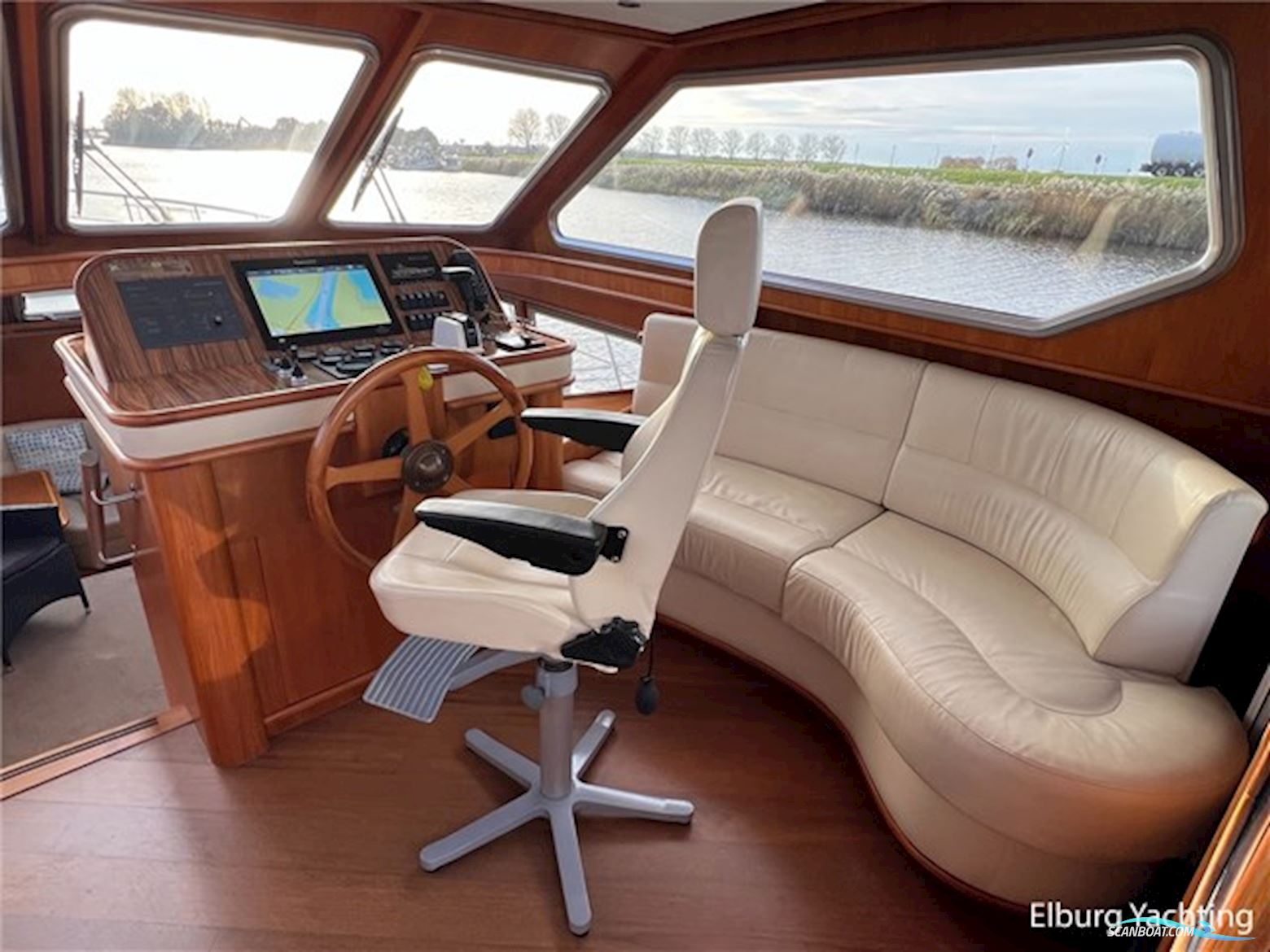 Van den Hoven Exclusive 1600 