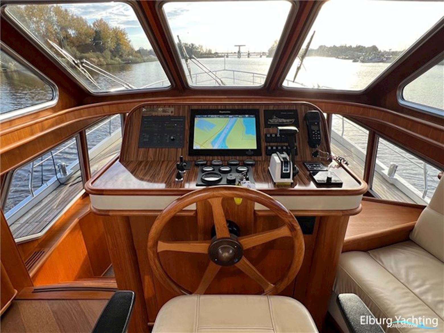 Van den Hoven Exclusive 1600 