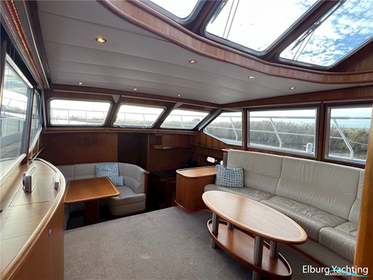 Van den Hoven Exclusive 1600 