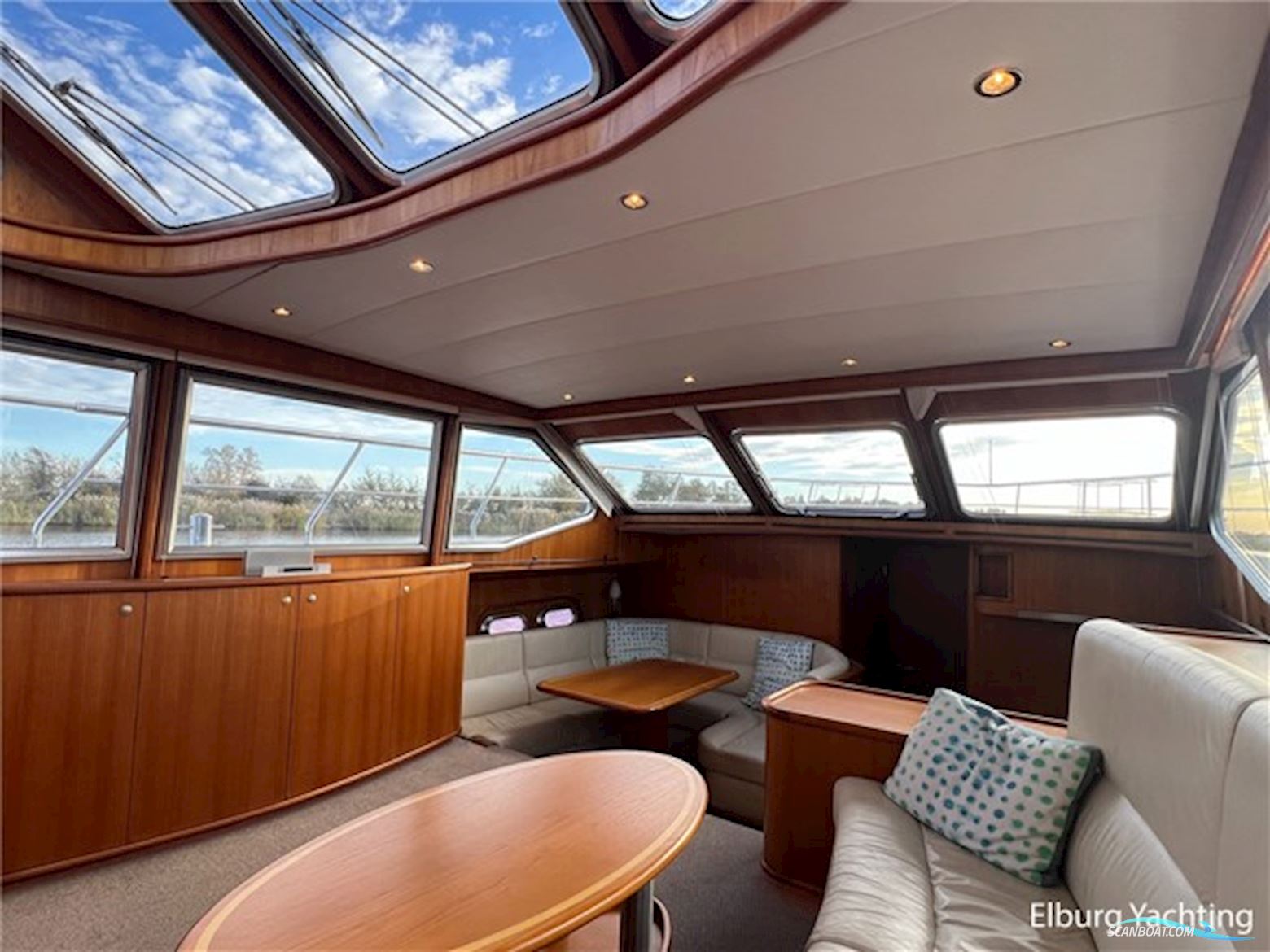 Van den Hoven Exclusive 1600 