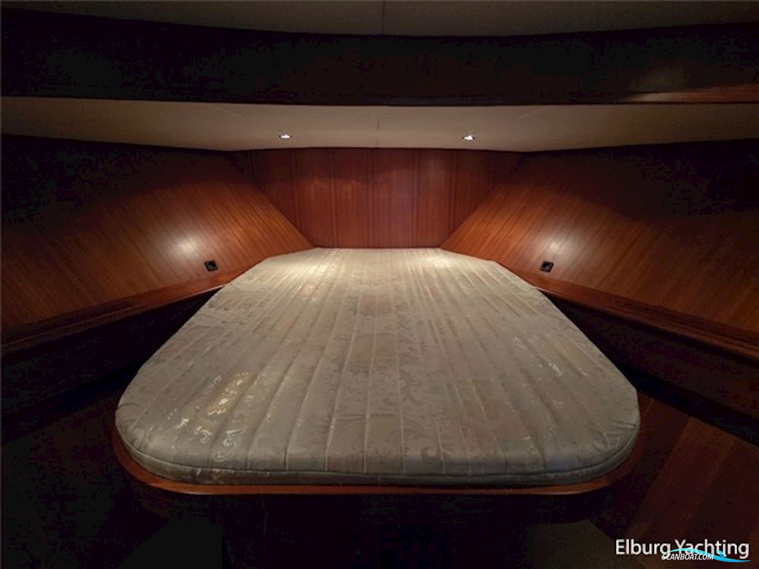 Van den Hoven Exclusive 1600 