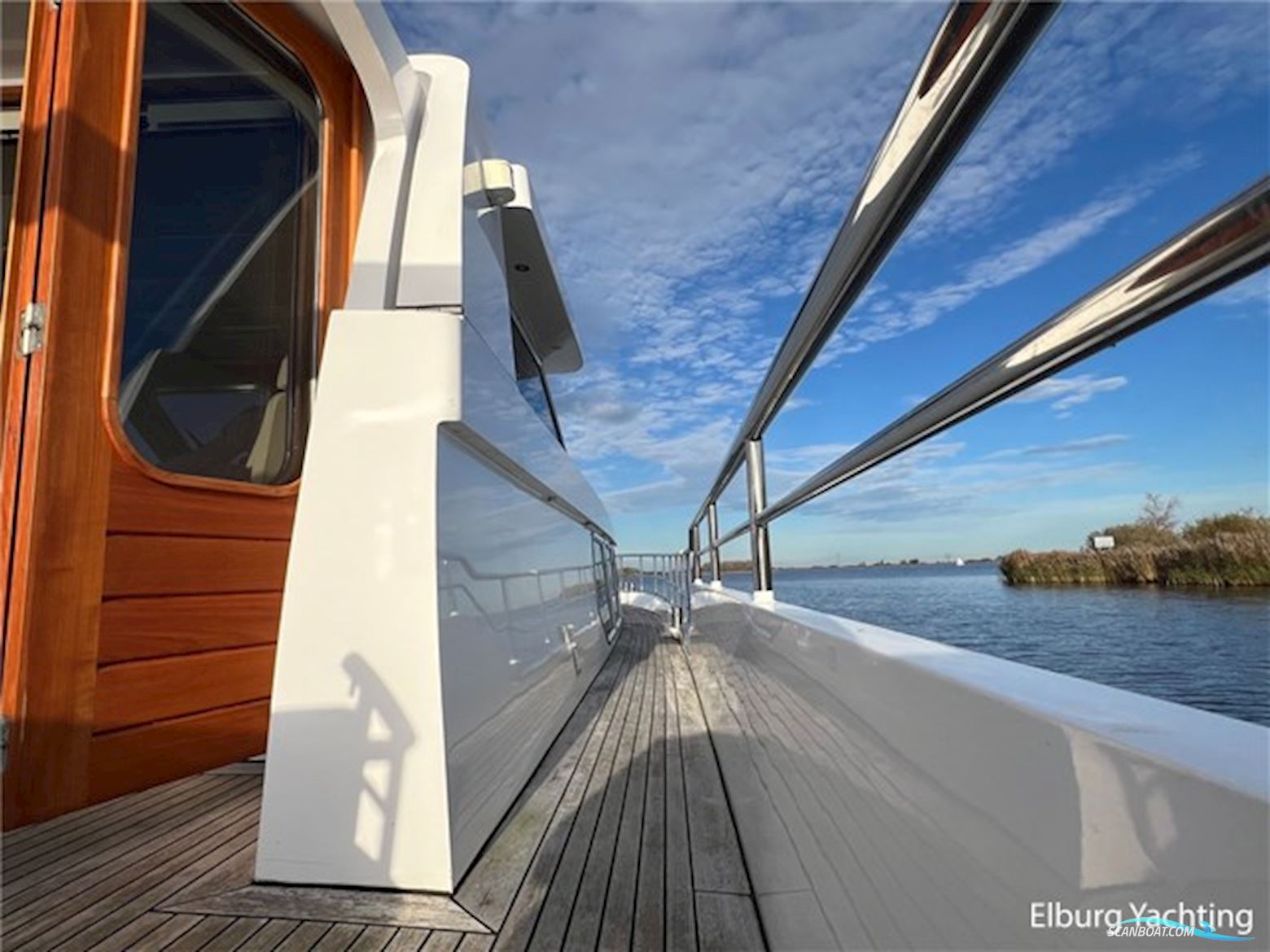 Van den Hoven Exclusive 1600 