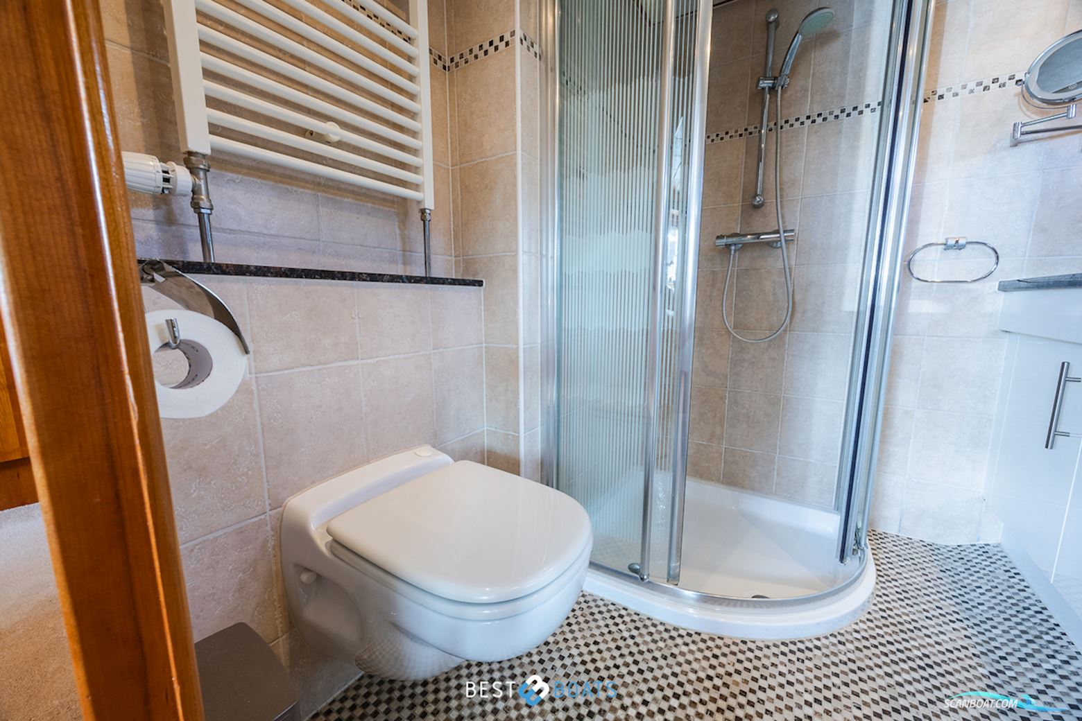 Van Den Hoven Exclusive 1600