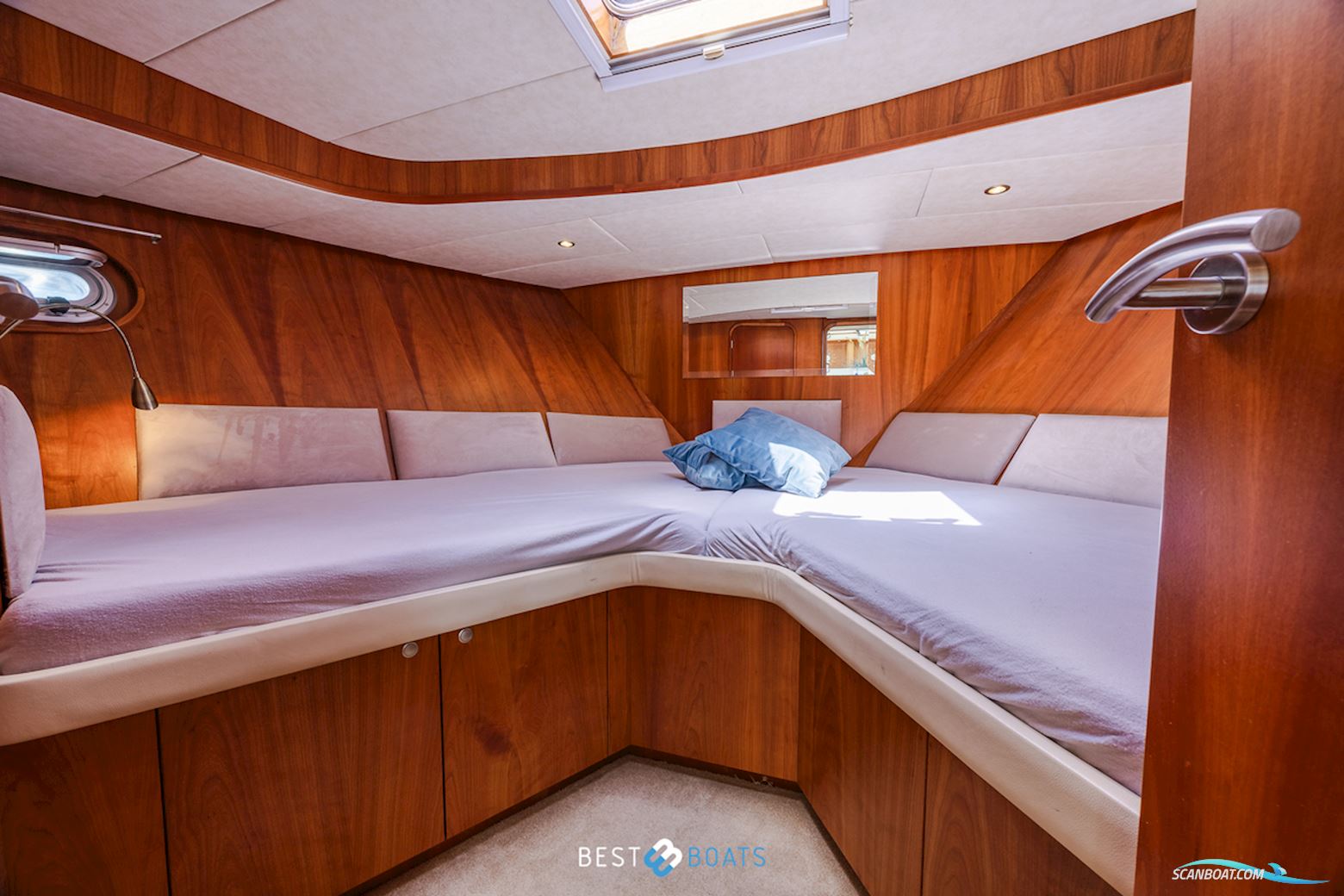 Van Den Hoven Exclusive 1600