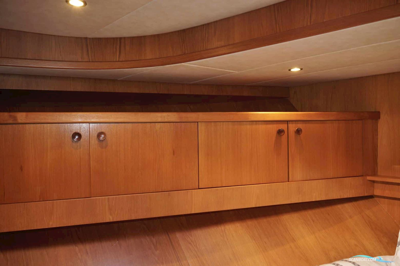 Van den Hoven Exclusive 18.00 VS