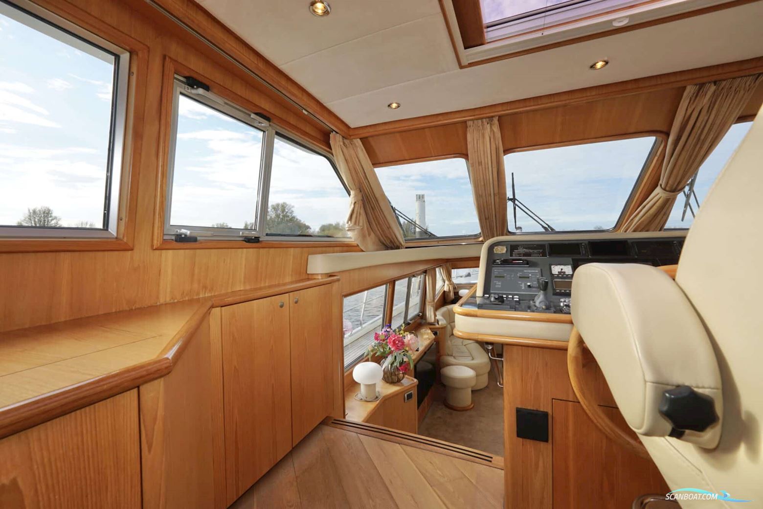 Van den Hoven Exclusive 18.00 VS