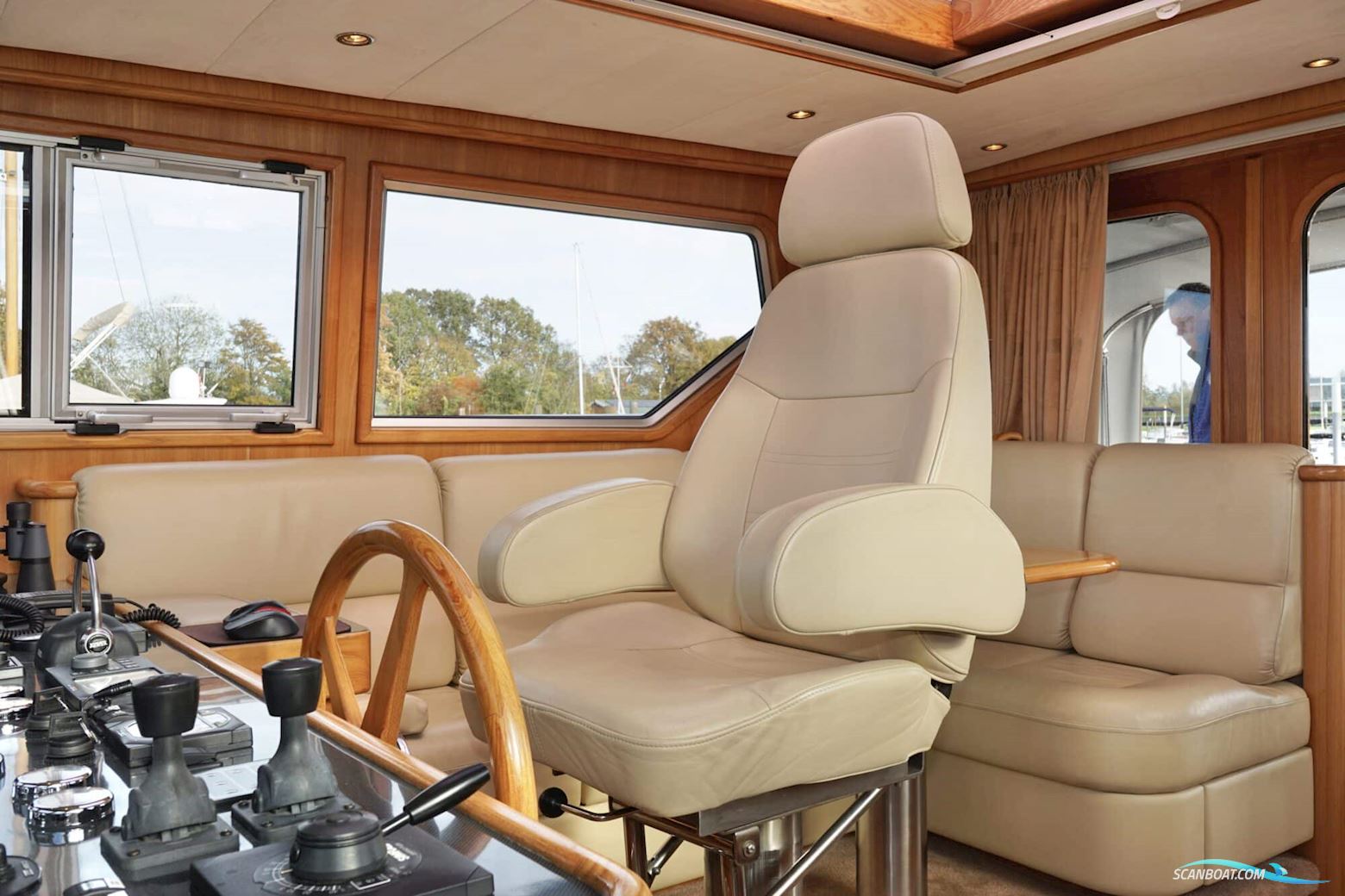 Van den Hoven Exclusive 18.00 VS