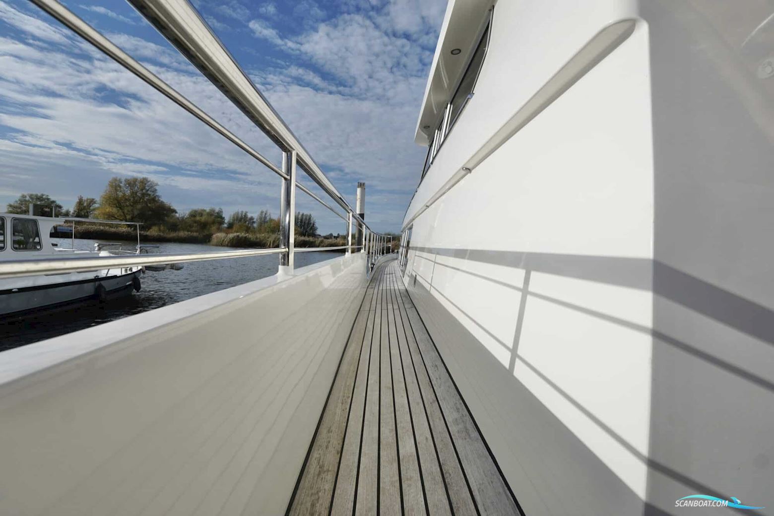 Van den Hoven Exclusive 18.00 VS