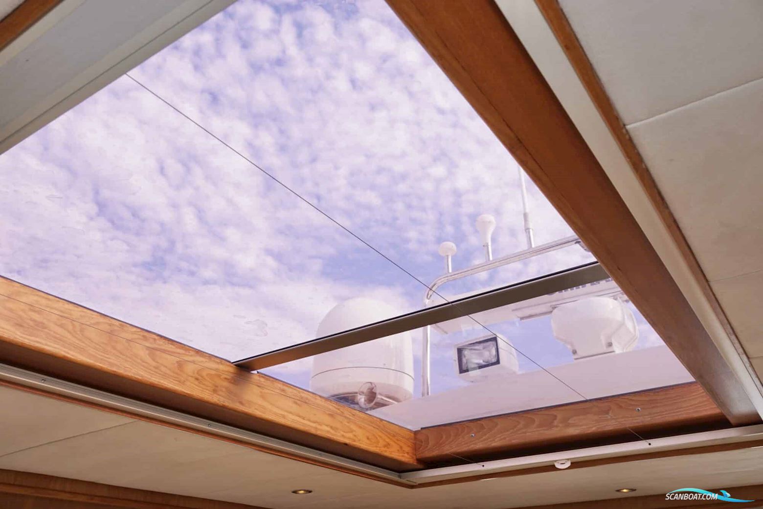 Van den Hoven Exclusive 18.00 VS