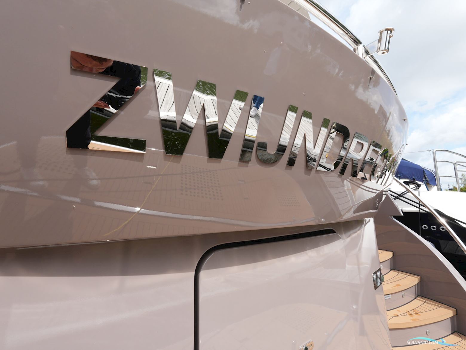 Van den Hoven Executive 15.00 MK II