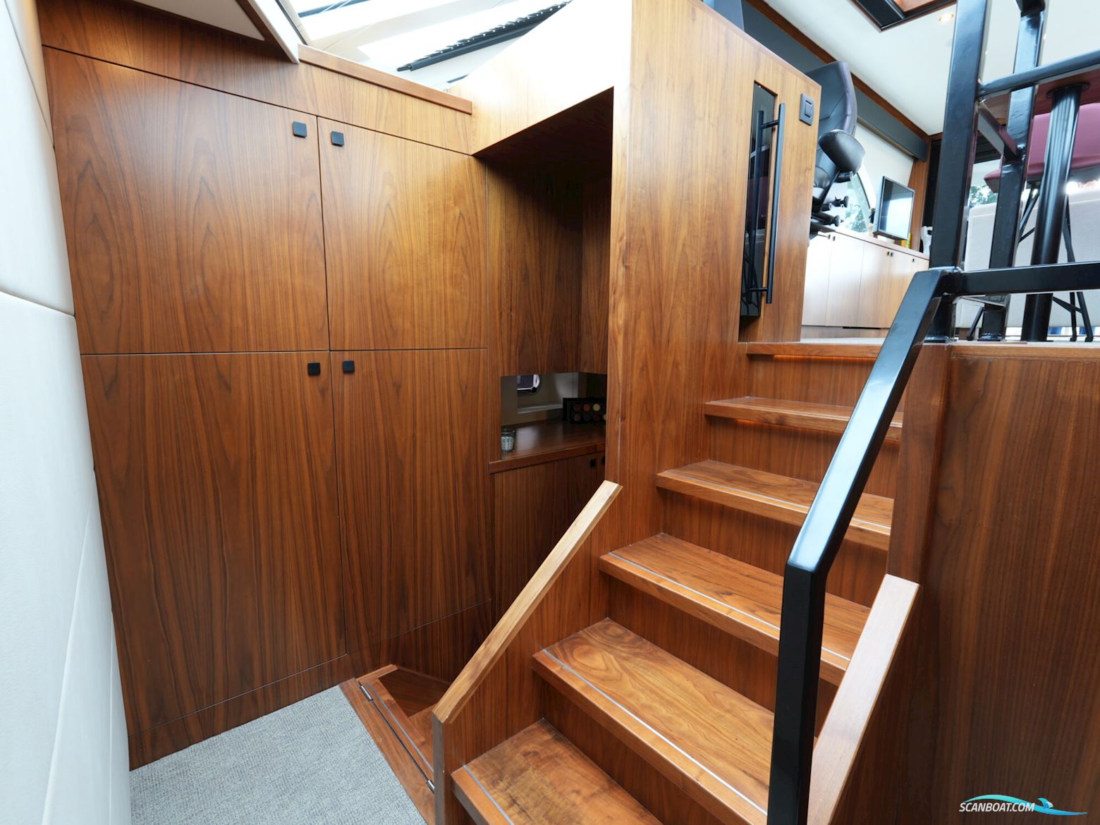 Van den Hoven Executive 15.00 MK II