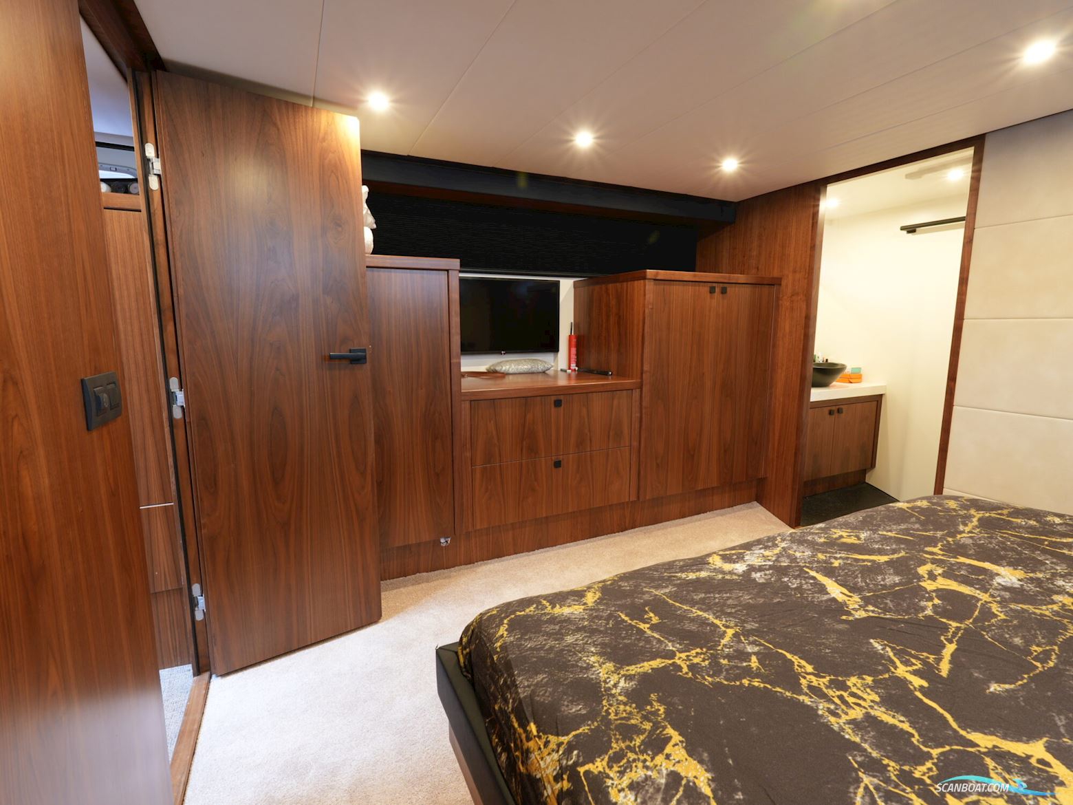 Van den Hoven Executive 15.00 MK II