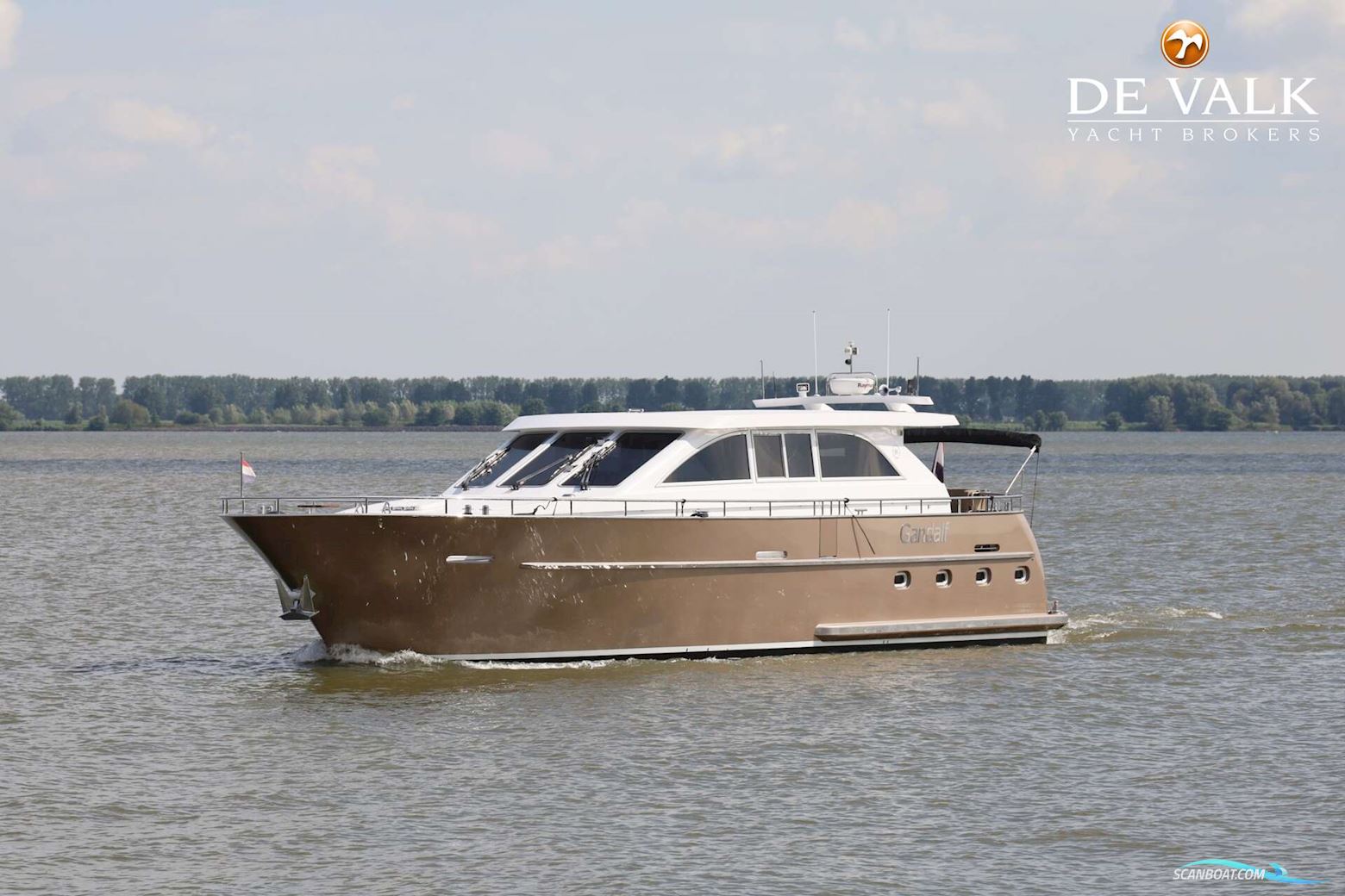 Van Den Hoven Executive 1700