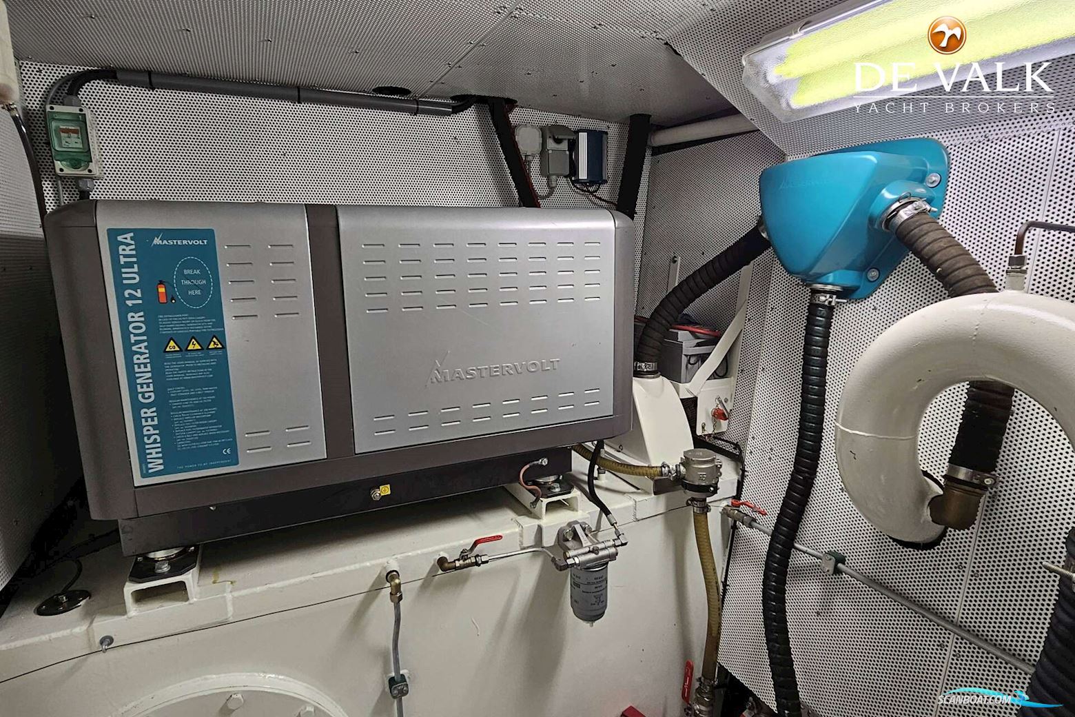 Van Den Hoven Executive 1700