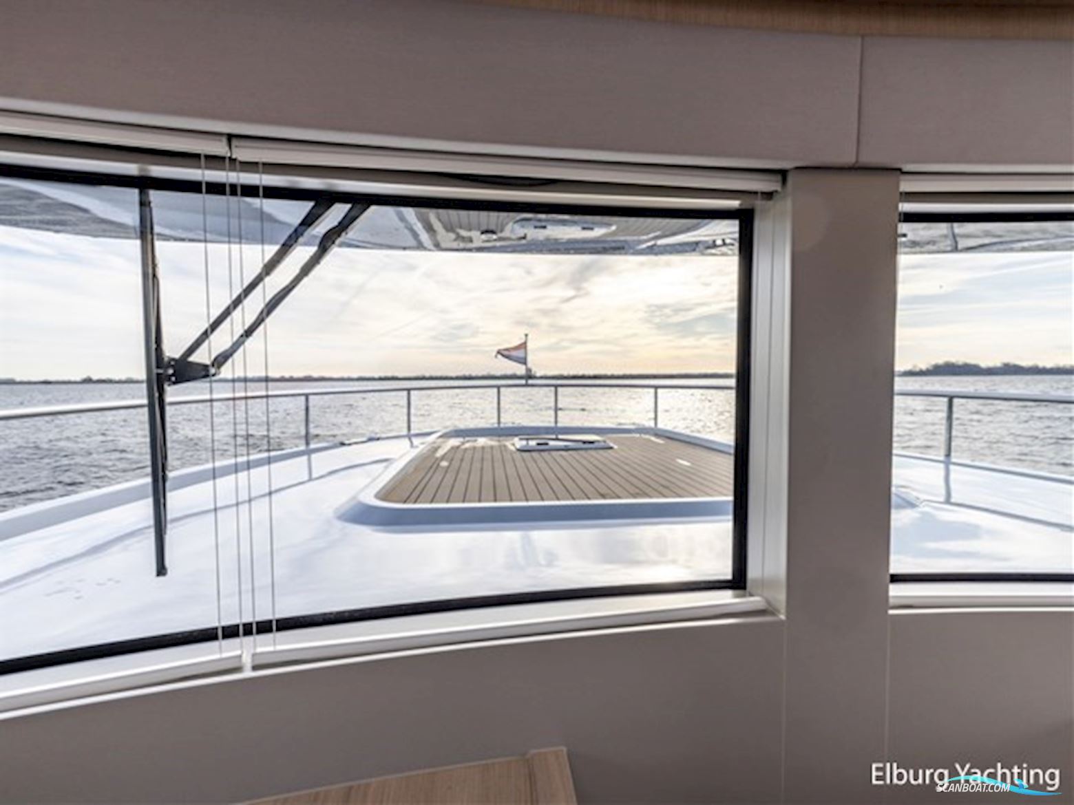 Van den Hoven Voyager 50 