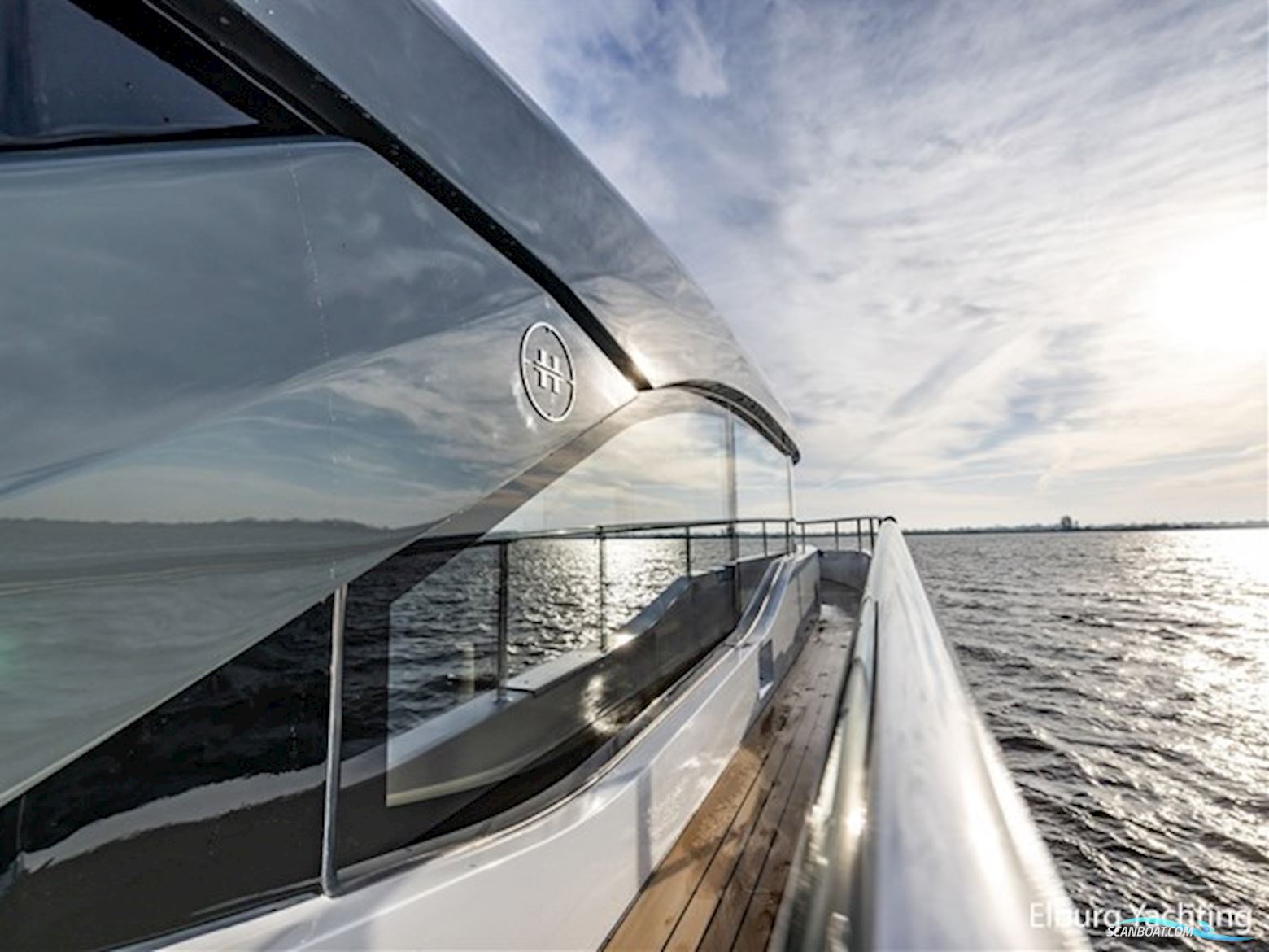 Van Den Hoven Voyager 50