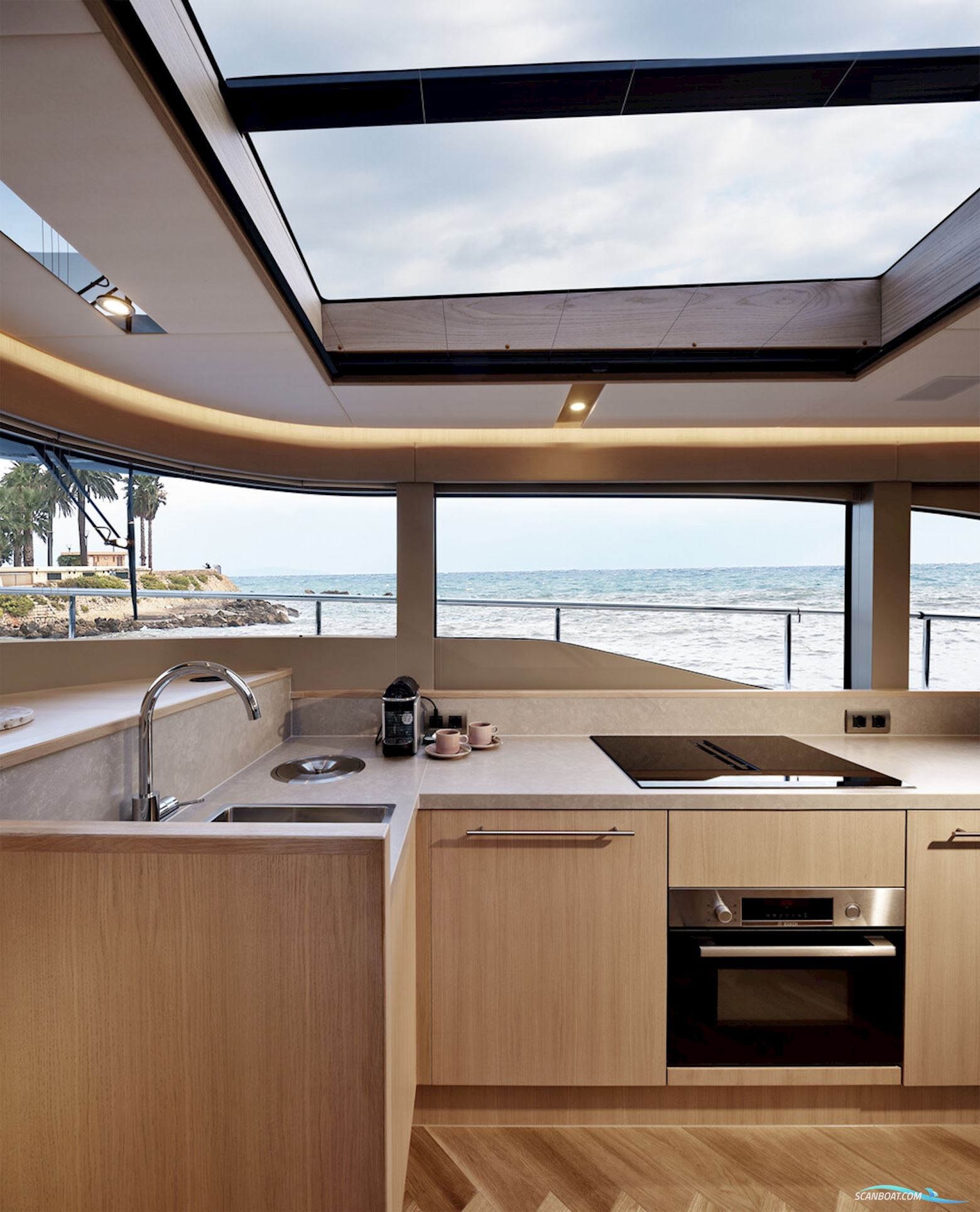 Van Den Hoven Voyager 50