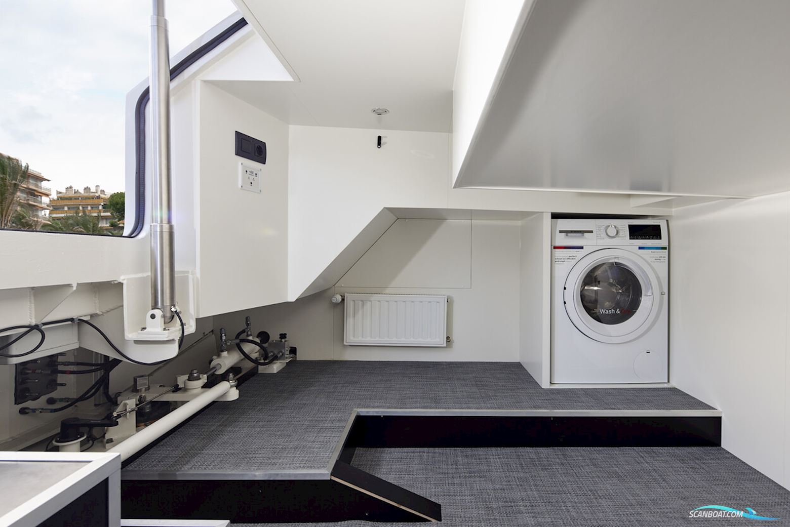 Van Den Hoven Voyager 50