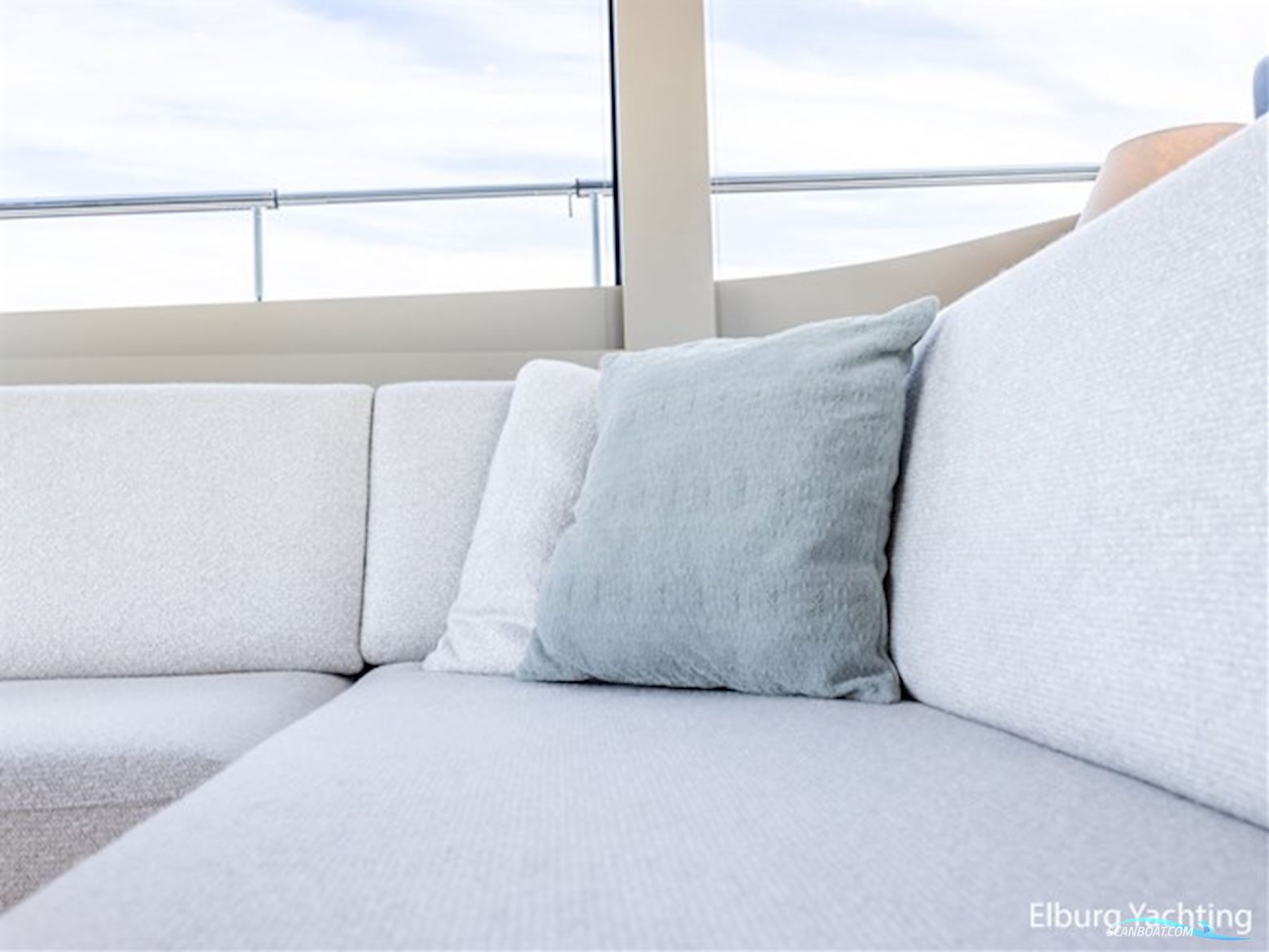 Van Den Hoven Voyager 50