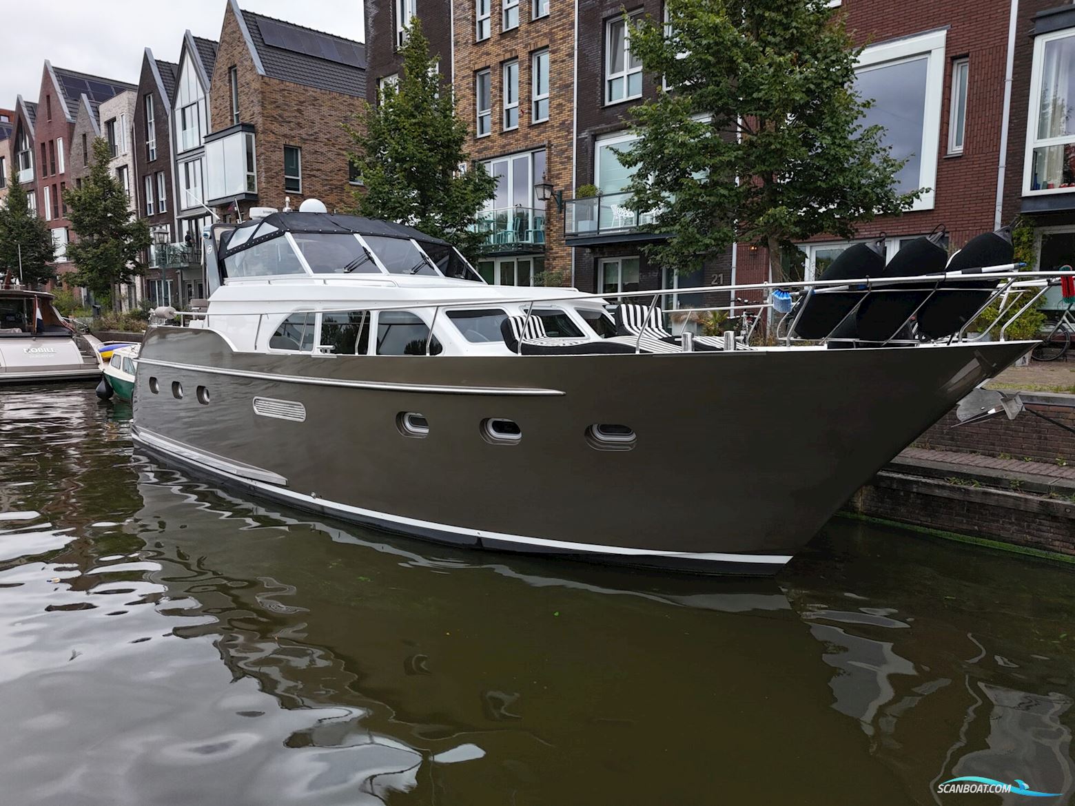 Van Der Heijden 14.00 Dynamic Deluxe Cabrio Motorboat 2009, with Iveco, engine, The Netherlands