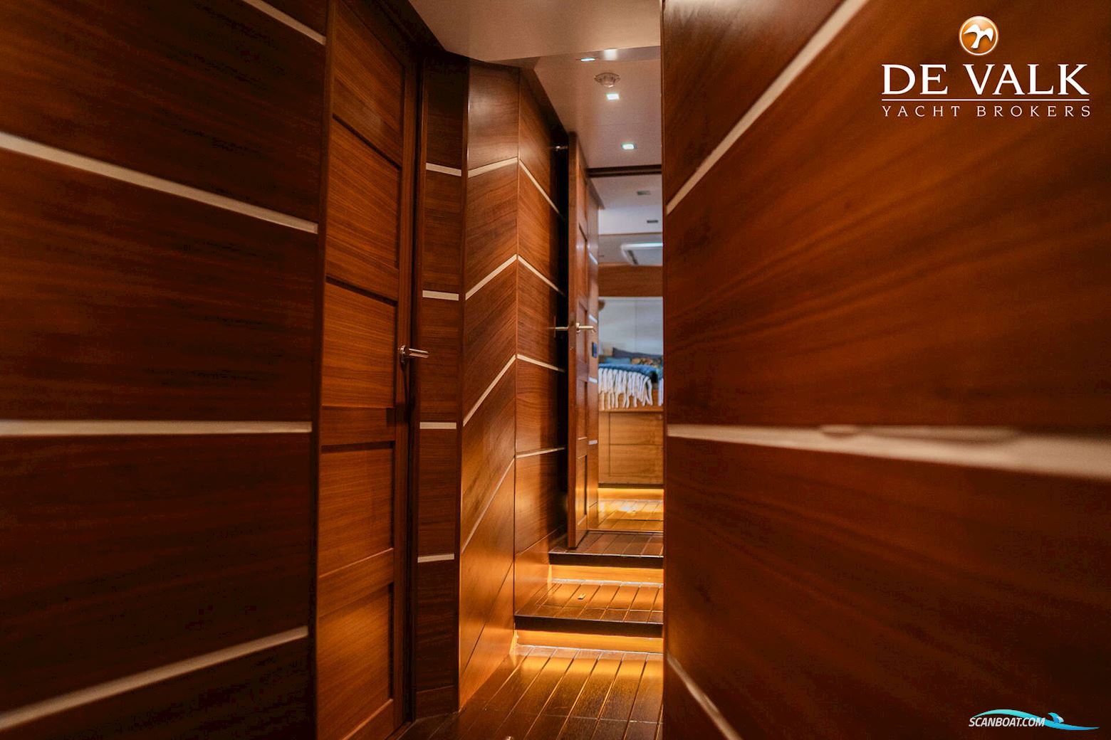 Van Der Heijden Superior Fly 2400