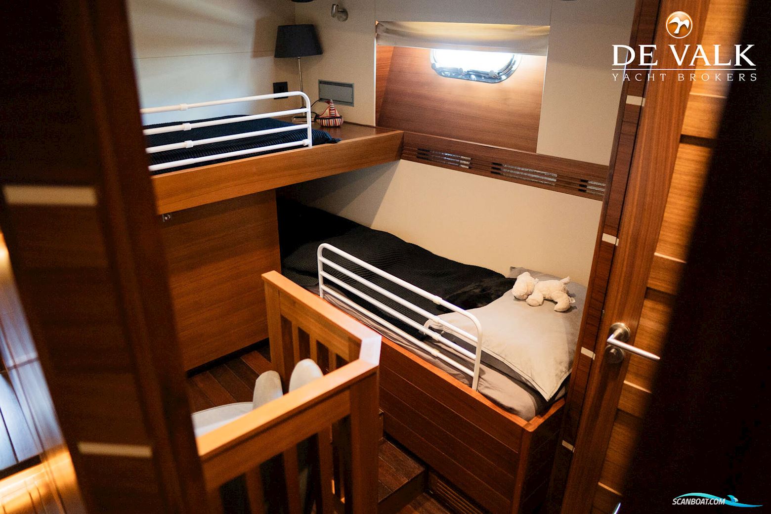 Van Der Heijden Superior Fly 2400