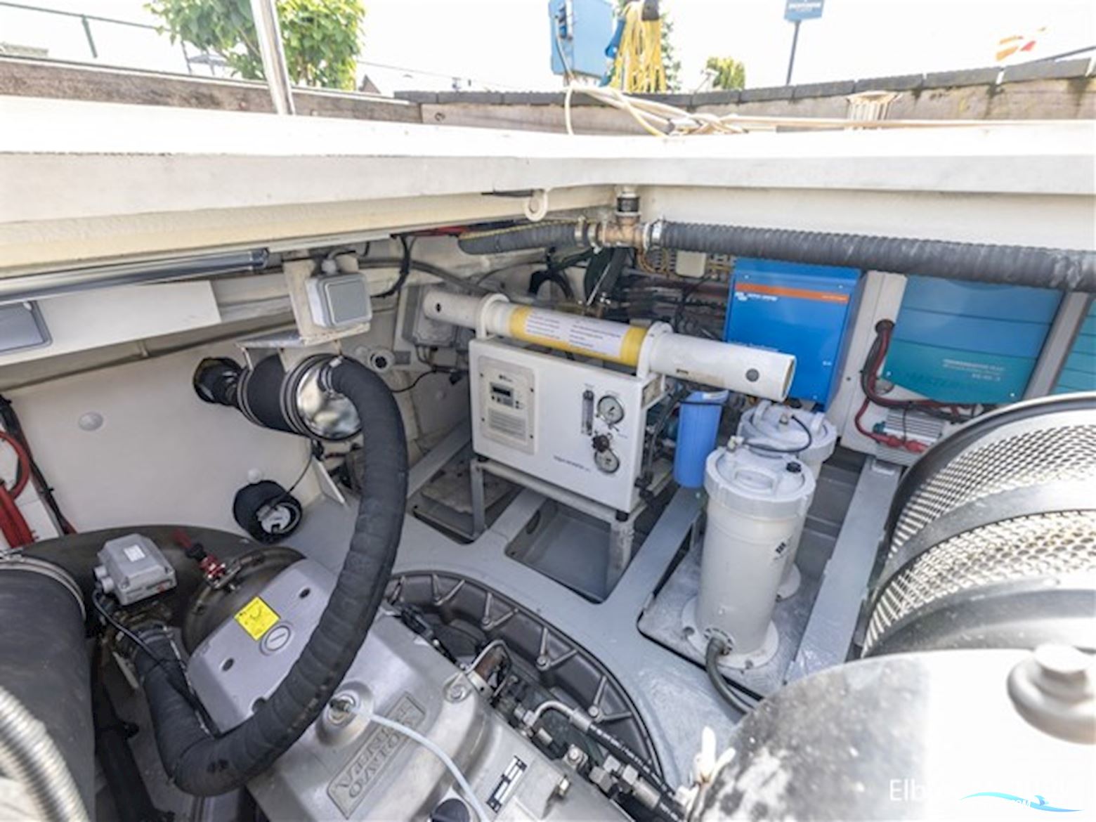 Van der Valk Beachclub 660 - Flybridge 