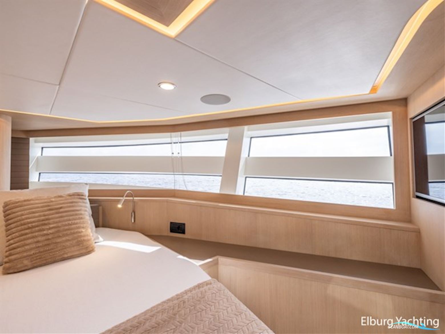 Van Der Valk Beachclub 660 - Flybridge