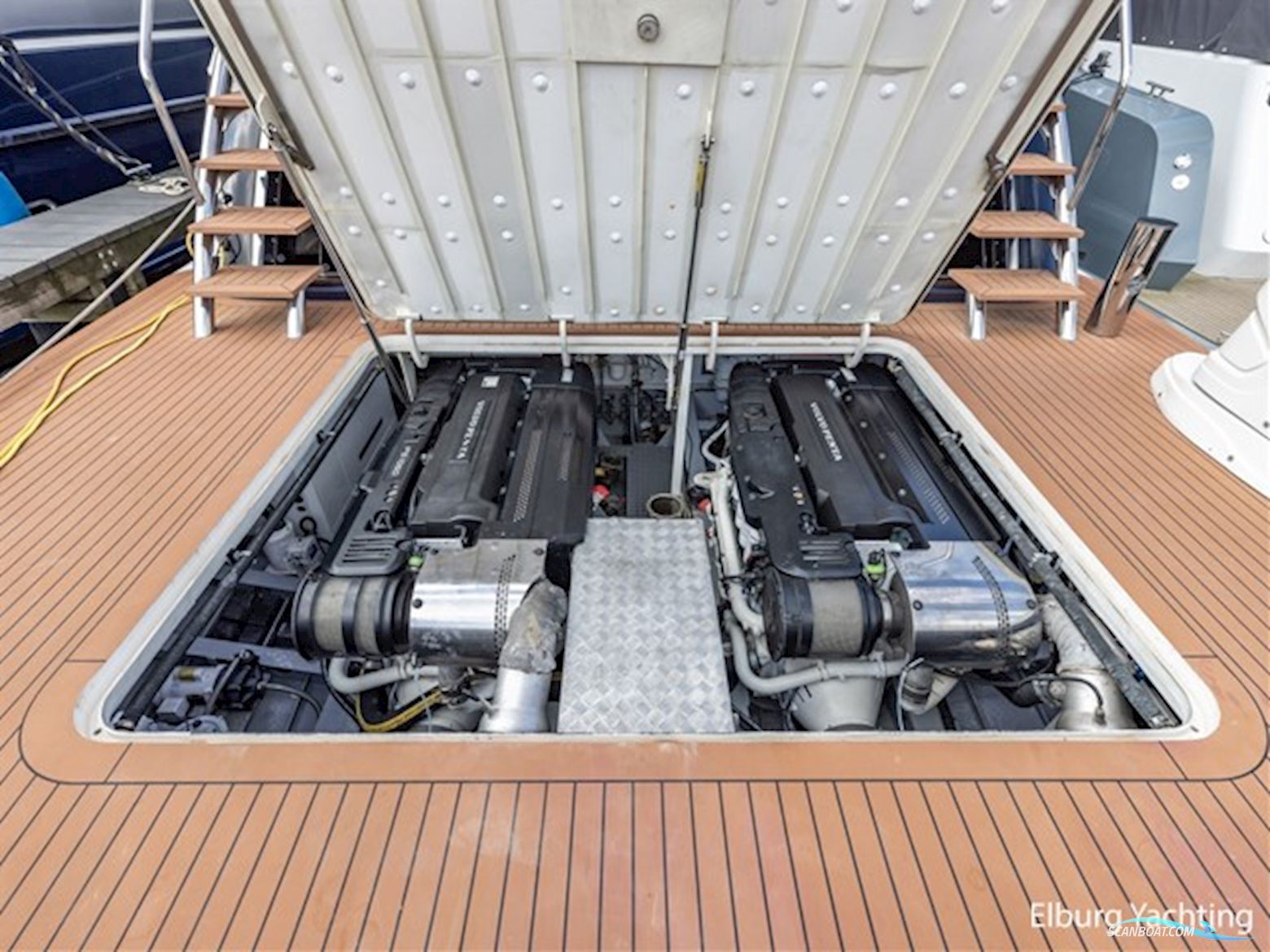 Van Der Valk Beachclub 660 - Flybridge